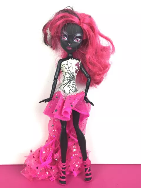 Monster High Doll Catty Noir Ghoul's Night Out, 13 Wishes Friday