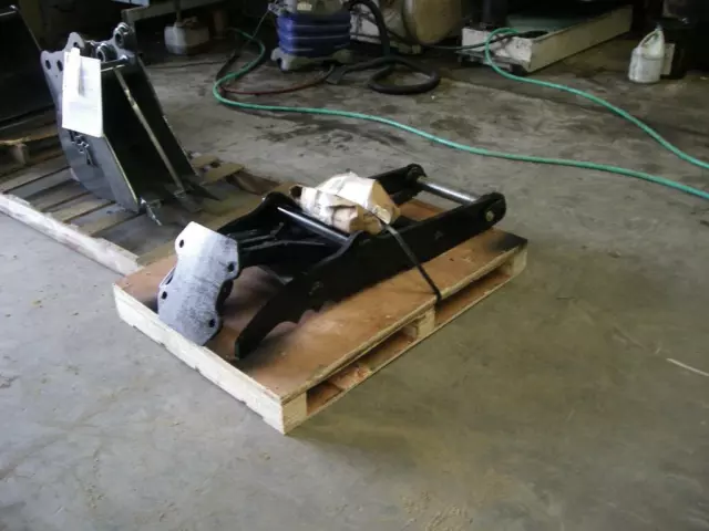 backhoe thumb, 15"x42" no weld pin on CASE 580 K, L, M