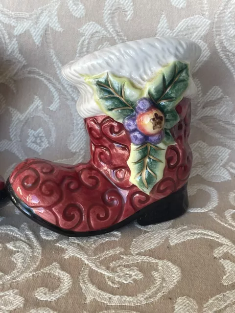 Fitz And Floyd Christmas Holiday Santa’s Boots Holly Salt And Pepper Shakers 2