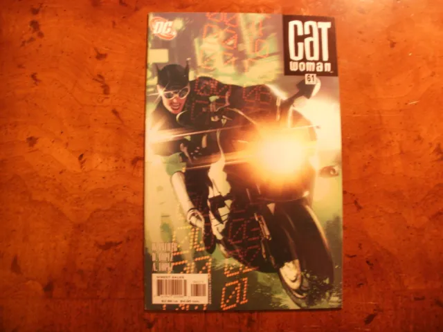 VF+ DC 2002 Series Comic: CATWOMAN #61 (Vol 3) Adam Hughes Cover (Selina Kyle)