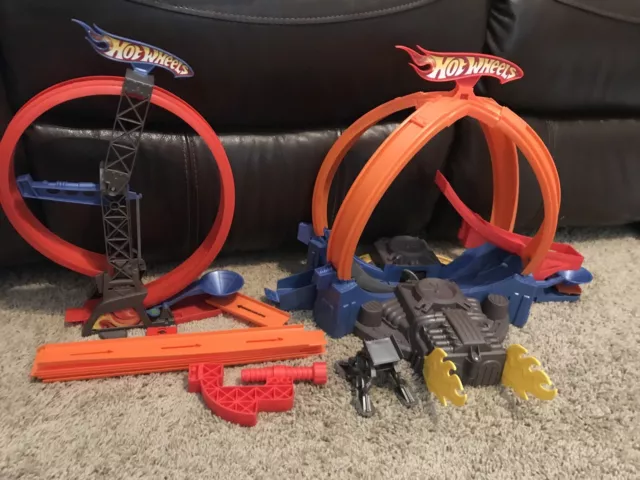 Hot Wheels TrickTracks Power Loop Stunt Set