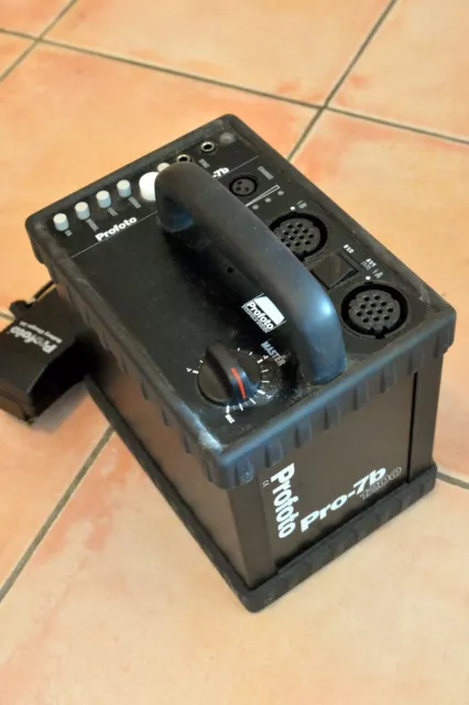 Profoto Pro7b battery generator w/ lithium Life battery. 3