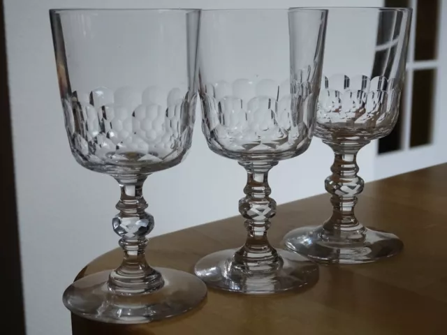 3 Anciens Verres A Vin Rouge En Cristal Dans Le Gout De Baccarat Et St Louis