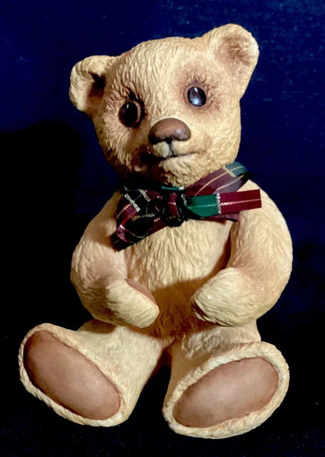 Boehm Porcelain Teddy Bear “Beamer” #40456 Made USA 1994 Retail $295 EUC