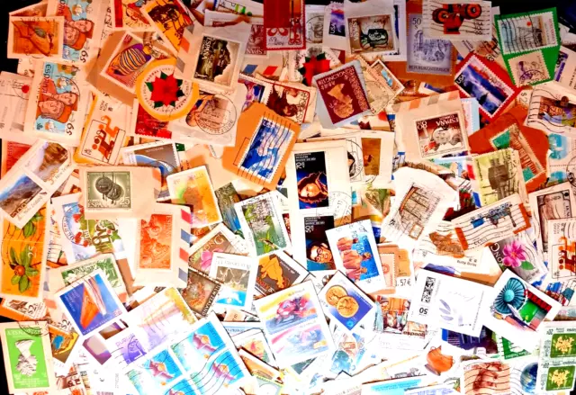 !000 Mixed World Charity Kiloware Stamps~on paper~all large~good variety~ UK