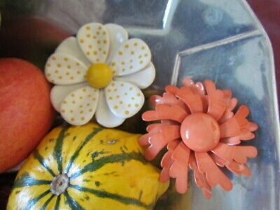 Vintage LOT Retro Enameled Floral Daisy Pin Brooches Peach White Yellow Wearable