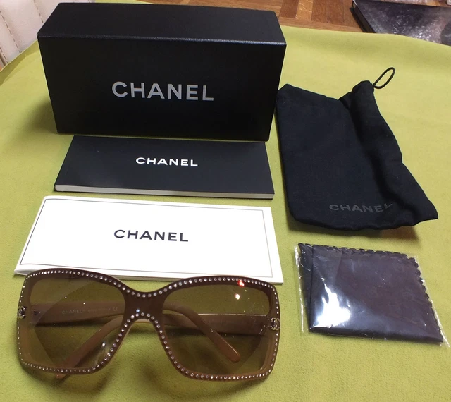 Vintage Chanel Y2K Model 5065-B 710/13 Small 120 Women's Sunglasses in Box
