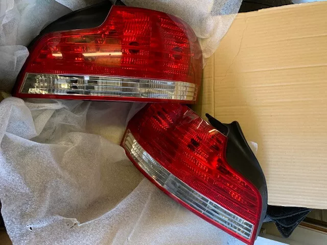 Pair of Genuine BMW 1 Series Rear Lights. To fit: E87,E88.Years 2008 to 2013