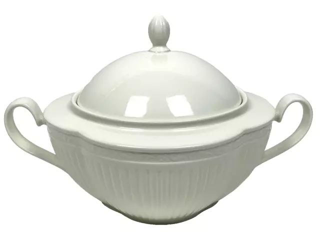 MIKASA Italian Countryside DD900 Lidded Casserole/Soup Tureen 2 Quart White