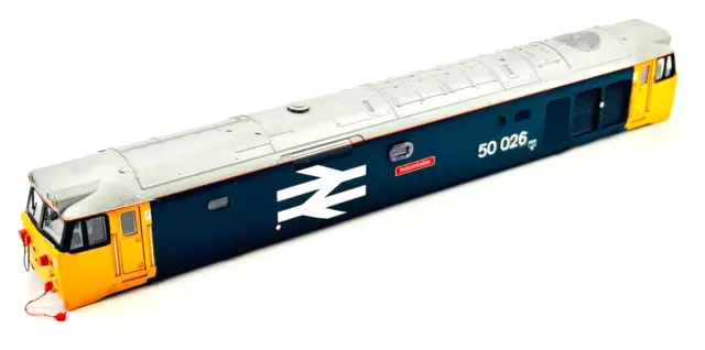 Hornby 00 Stärke - Klasse 50 Diesel 50026 Grosses Logo 'Unbezwingbar' - Schlecht Unverpackt