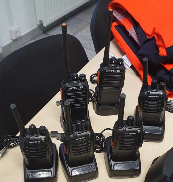 2 Walkie-Talkies RETEVIS Model RT24