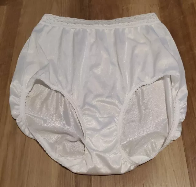 VTG HANES HER WAY Silky Nylon And Lace Hi Leg Brief Panty Beige Nude 10  Plus $7.79 - PicClick