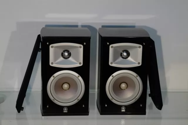 Yamaha NS-333 Bookshelf Speakers