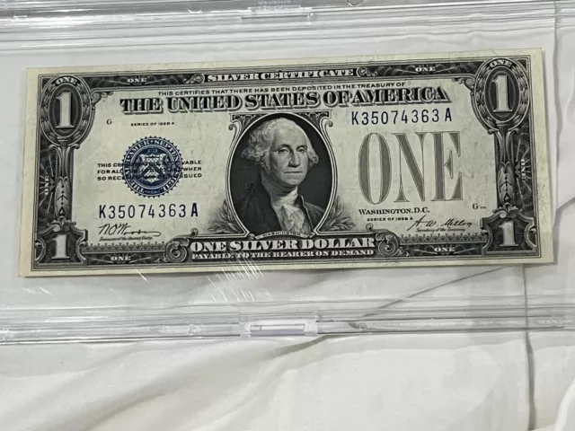 Lot (3) 1928, 1934, 1935 Star $1 ONE DOLLAR “FUNNYBACK” SILVER CERT NOTE GEM UNC