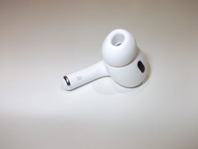 Apple IPhone 14 Pro AirPods Pro (2nd Generation) - Well Loved
