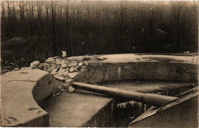 CPA MILITAIRE Ruines de Nieuport (317091)