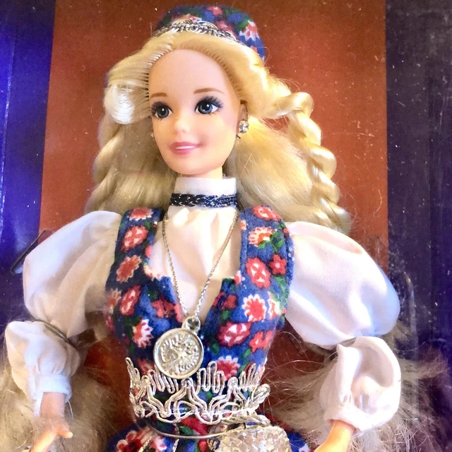 Poupée BARBIE Japonaise Crystal Barbie Par BANDAI – Vintage En Boîte