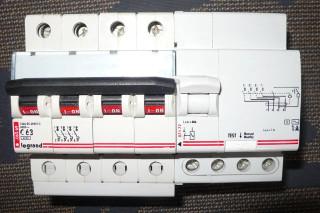 Interrupteur différentiel 1P N 63A 300mA type AC à bornes décalées 50