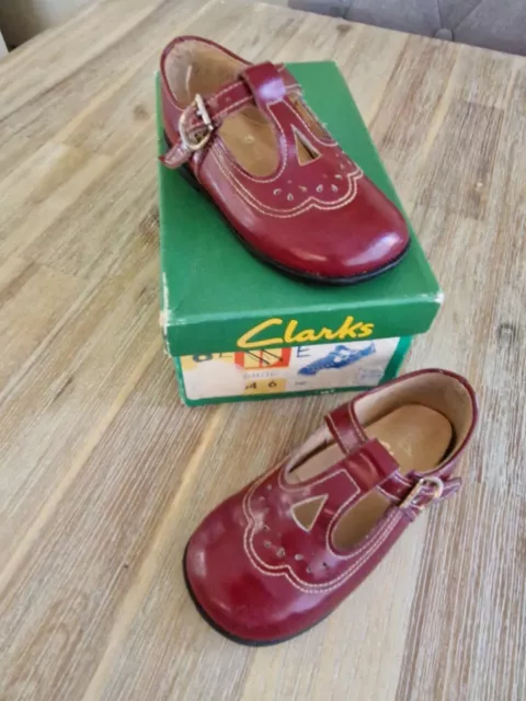 Bambole vintage in pelle marrone Clarks prima scarpa taglia 21 1/2 con scatola