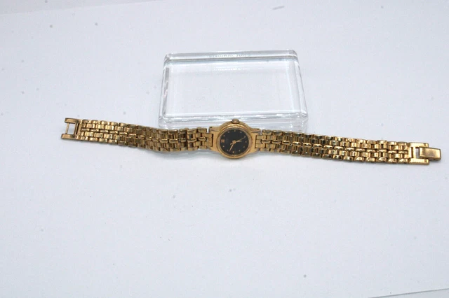 WOMEN'S SEIKO V701-1930 R1 864388 wrist watch Working #0540 $19.95
