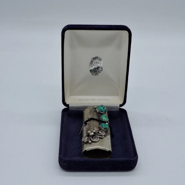 Superlative Vintage Navajo Hand Hammered Turquoise Native American Jewelry Silver Ketoh Bracelet
