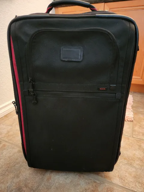 Tumi Alpha International Limited Edition Carry-On Black/Red
