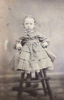 1860’s ANTIQUE CDV PHOTO Civil War Era Cute Young School Girl