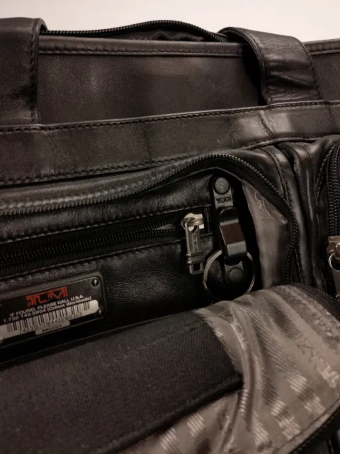 TUMI 96041D4 Alpha Black Leather Briefcase Expandable Organizer 16" 8