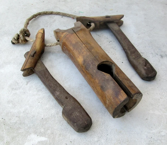 RUSTIC Old Karen Hill Tribe Bamboo Elephant Bell