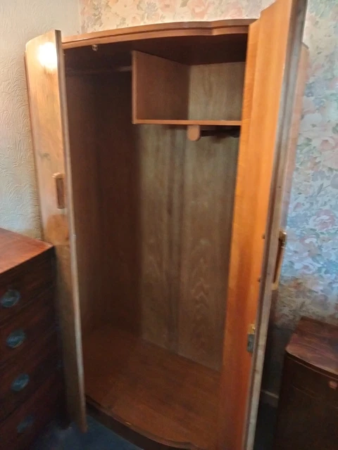 Large Art Deco Burr walnut double wardrobe, good condition 2
