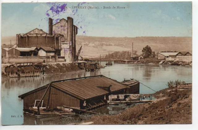 EPERNAY - Marne - CPA 51 - Péniches - bords de Marne  - bateau lavoir