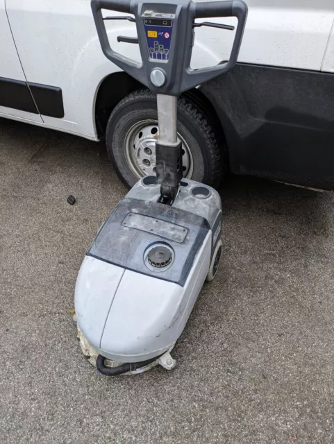 Nilfisk SC350 floor scrubber drier.  For spares or repair