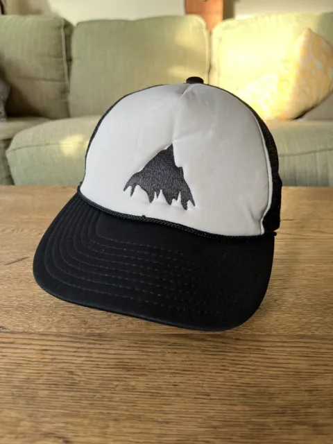 Burton Snowboard Hat Cap Snap Back Mesh Trucker Snowboarder Snowboarding Logo