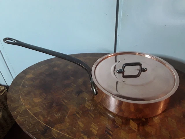 Schneider - Une belle cocotte avec couvercle - Cuivre