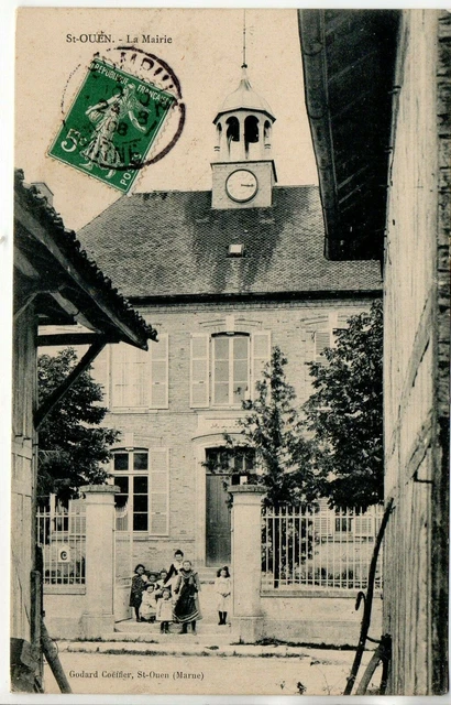 SAINT OUEN DOMPROT - Marne - CPA 51 - des enfants à la mairie