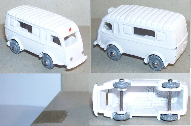 ORIGINAL OLD CIJ RENAULT 1000 kg AMBULANCE MUNICIPALE REF 3-61 1955 IN