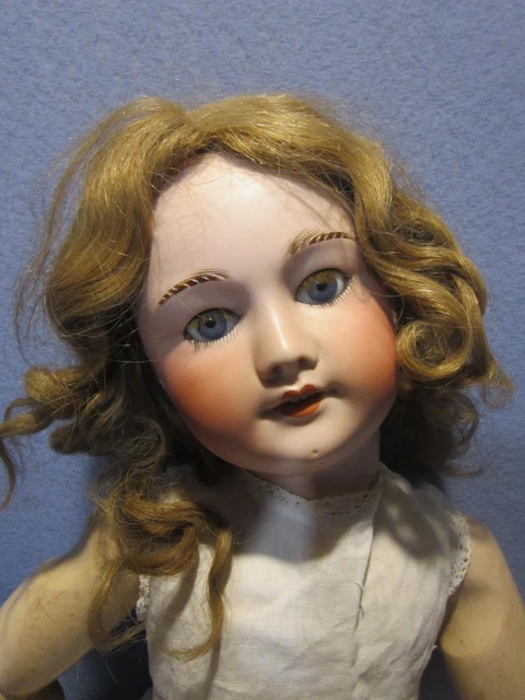 Poupée Ancienne Tête Biscuit SFBJ Moule 301 - 56 Cm - Fêlure Au Front - Début XXème