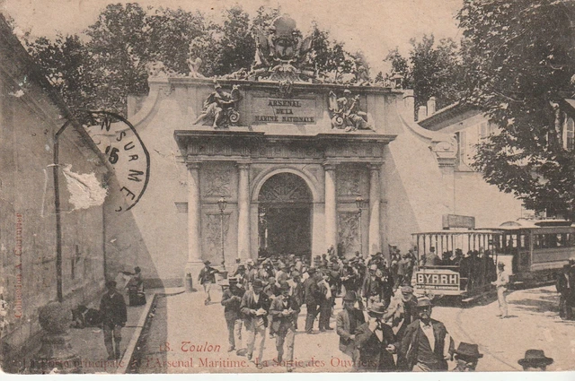 CPA 83 TOULON Marine Militaire Française GUICHEN Croiseur porte