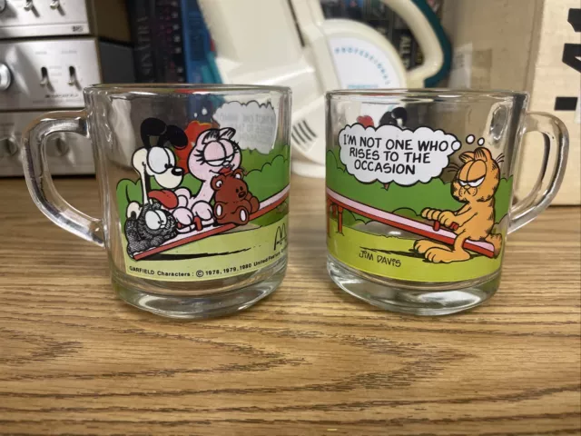 McDonald's Set of 2 Garfield Jim Davis Clear Glass Coffee Mugs Cups Vintage 1980