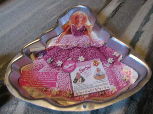 Wilton Cake Pan Mattel 1995 Barbie Birthday Party