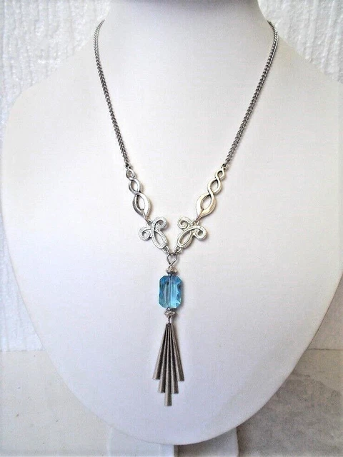 Pendentif Boucheron Paris En Lucite Bleue - Solide Parfumé - État Parfait - Occasion Rare