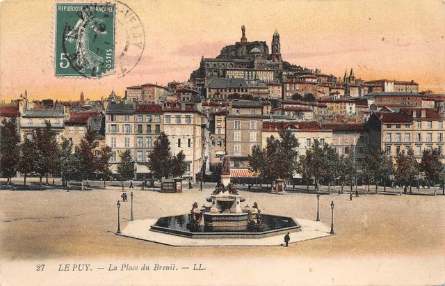 LE PUY - la place du Breuil