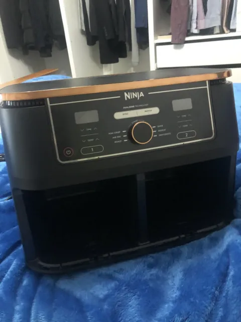 Ninja Foodi FlexDrawer 10.4L 7-in-1 Dual Zone Air Fryer (Paint Faded) B+