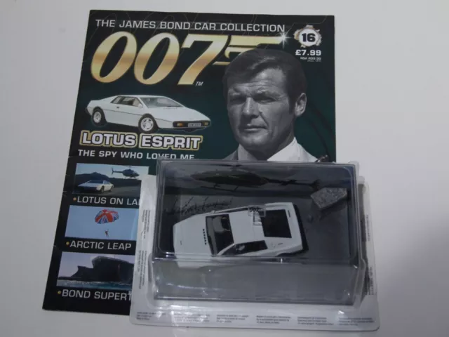 1:43 Scale James Bond 007 Collection Lotus Esprit with Magazine