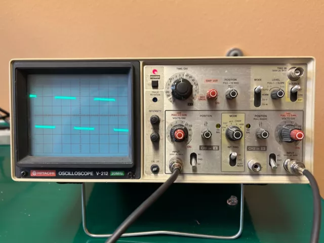 Hitachi V-212 Analog Oscilloscope 20MHz 2-Channel