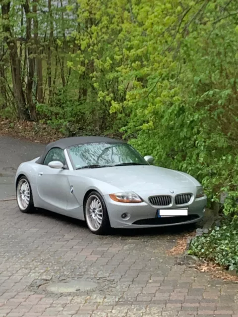 BMW Z4 3.0i mit Sommer- und Winterreifen, ALU, Nahezu Vollausstattung