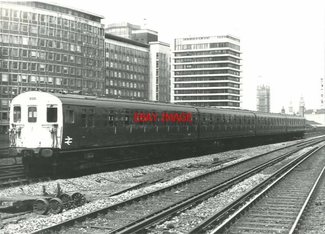 PHOTO SR 4-Epb Class 415 4-Car Emu No 5126 Leaving Vauxhall On An ...