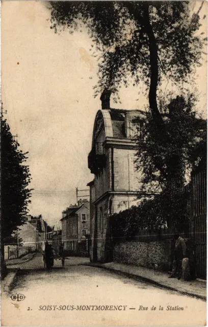 CPA Montmorency Rue de la Station FRANCE (1330818)