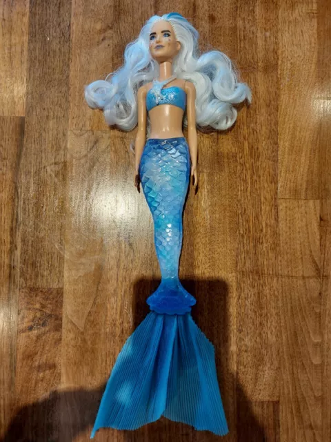 Barbie Mermaid Ice Queen, Colour Reveal Doll. Mattel 2020.
