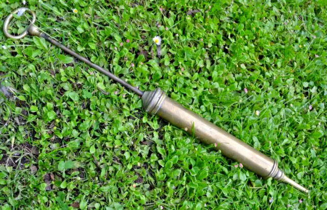 Antike Messing Spritze Klistier Biedermeier Form 38cm - 55cm RAR Arzt Instrument